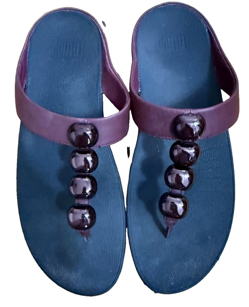 FITFLOP Women’s Rola Sandals Hot Cherry Red Beaded Flip Flops Comfy Wedges 9